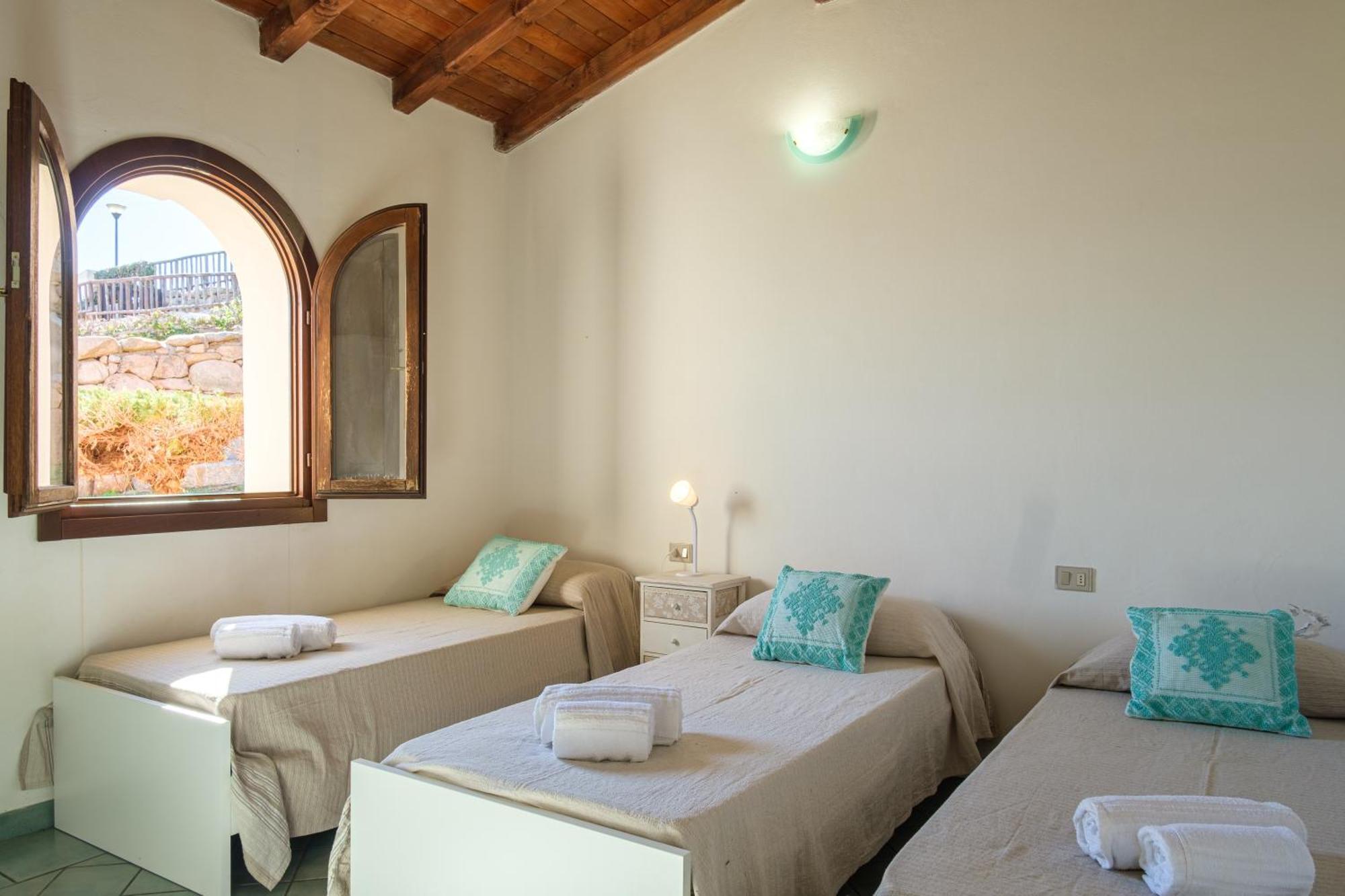 Vista Mare-Isola Tavolara E Solarium Panoramico Apartamento Porto San Paolo  Exterior foto